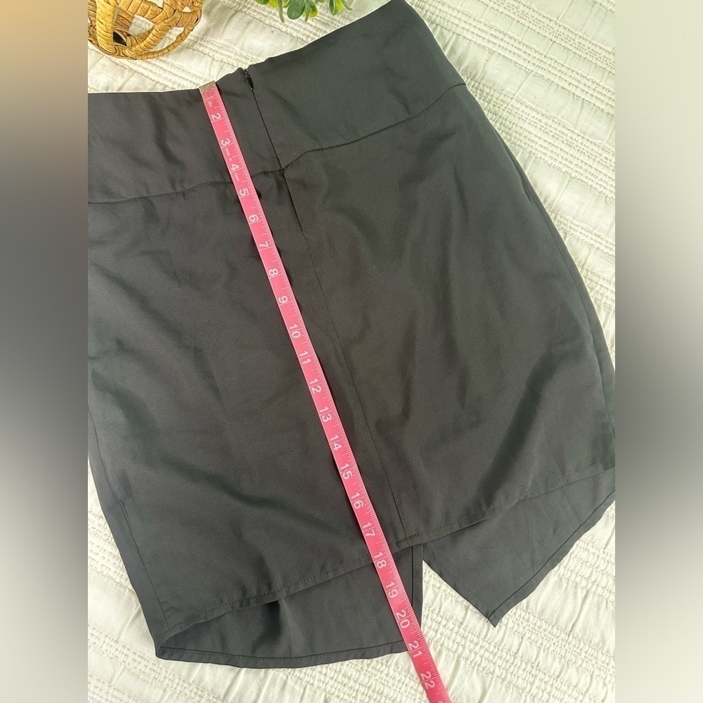 TOBI Pleated Front Black Lined Mini Skirt Size Small - Picture 5 of 11
